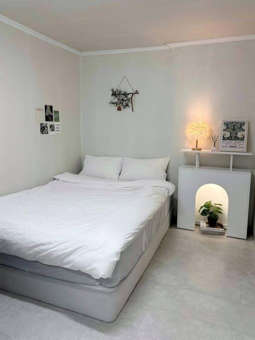 Central, Dongdaemun, 1min To Sindang Station, 1km To Ddp * Seoul
